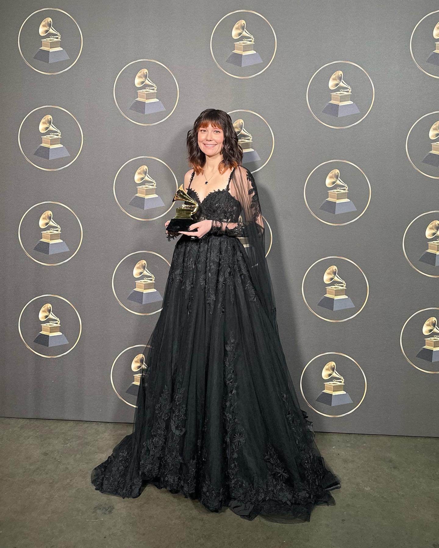 Molly Tuttle & Golden Highway Wins Bluegrass Grammy Award – Northern ...